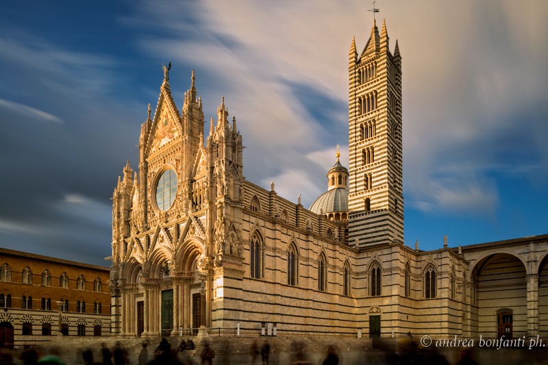 Guided Tours Duomo Siena with Isabelle - Duomo Square © Andrea Bonfanti photographer 