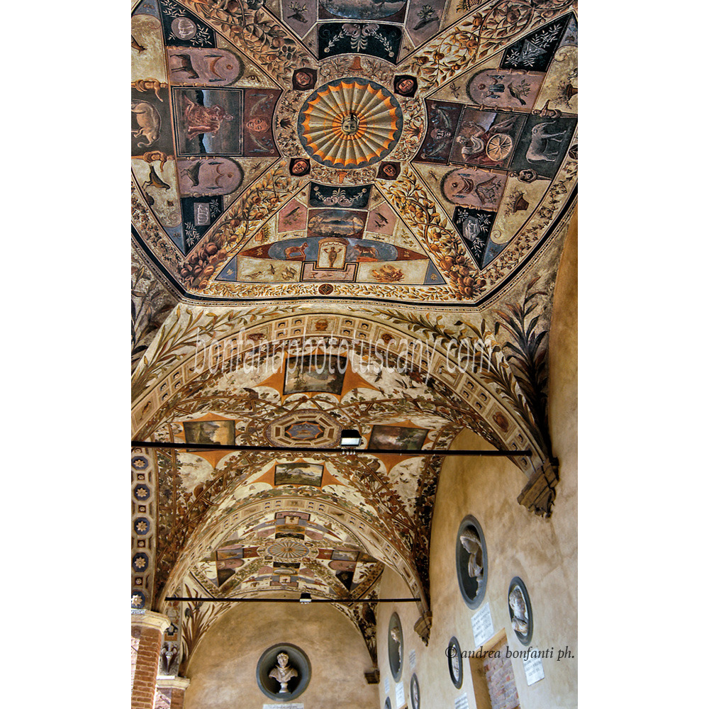 andrea bonfanti ph © Palazzo Chigi Courtyard