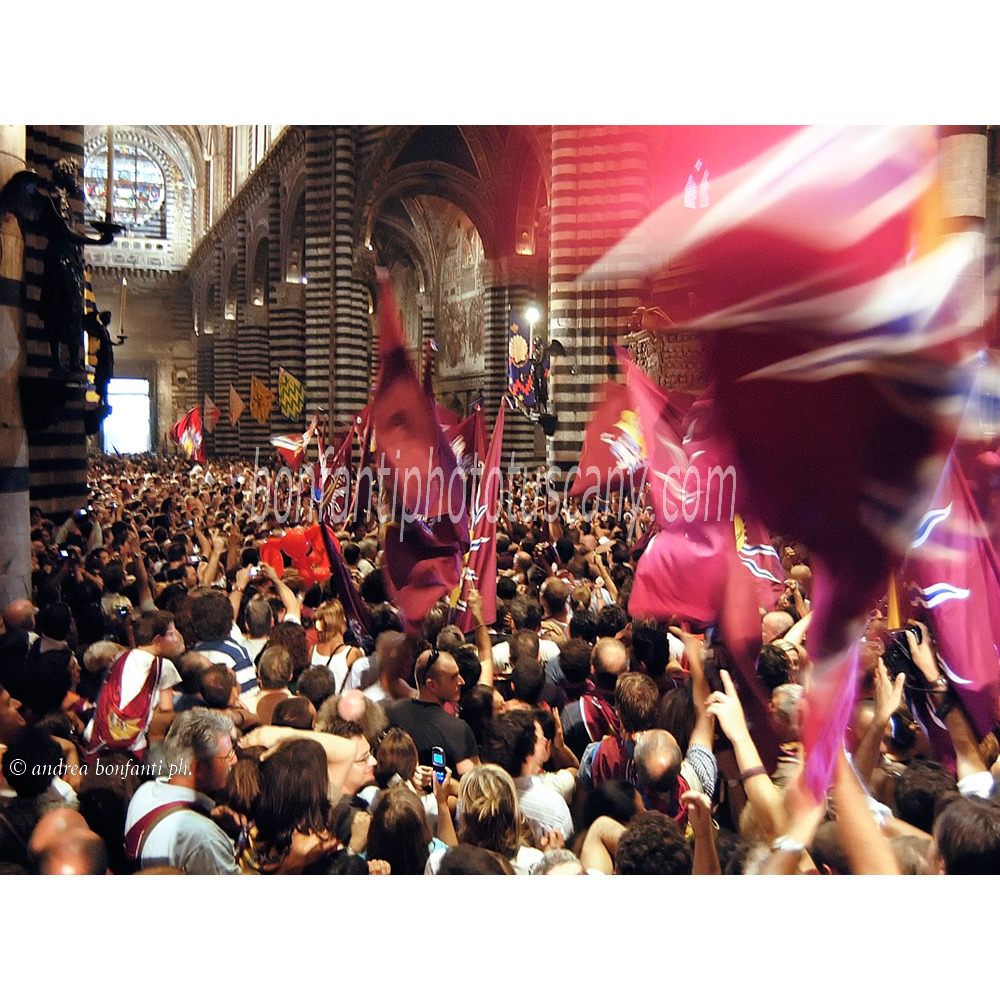 andrea bonfanti ph © Celebrations in the Siena Cathedral after the Palio