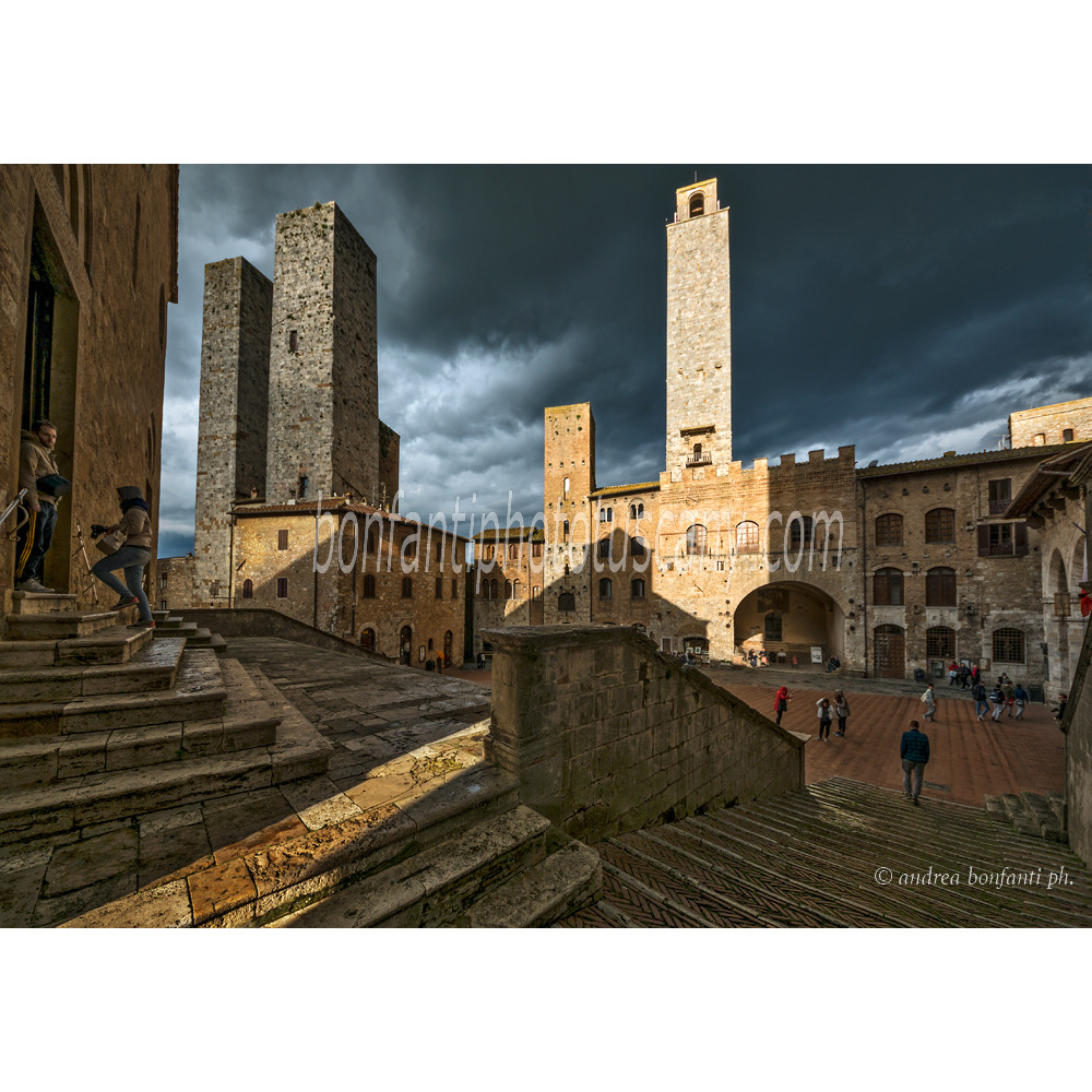 andrea bonfanti ph © San Gimignano towers in Cathedral Square andrea bonfanti ph © San Gimignano towers in Cathedral Square